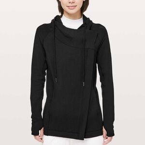 Lululemon Coast Easy Wrap Black size 6